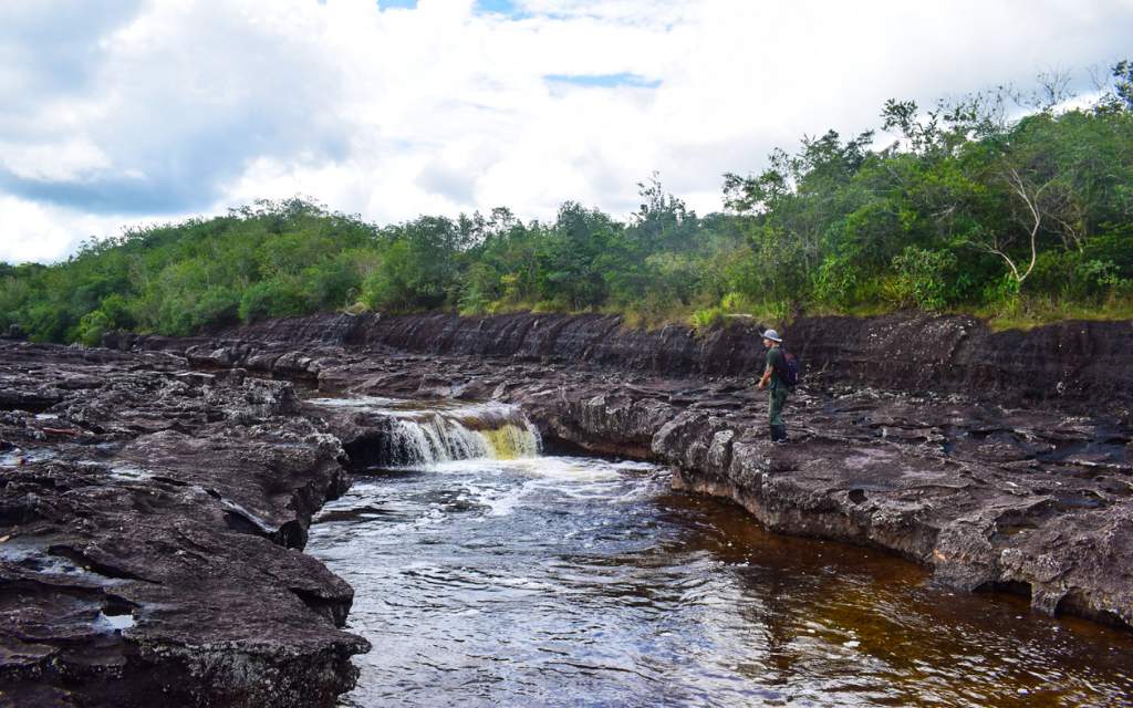 pozos naturales en san jose del guaviare ecocheyenne rerserva