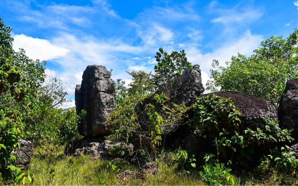 formacion de rocas en tuneles naturales guaviare